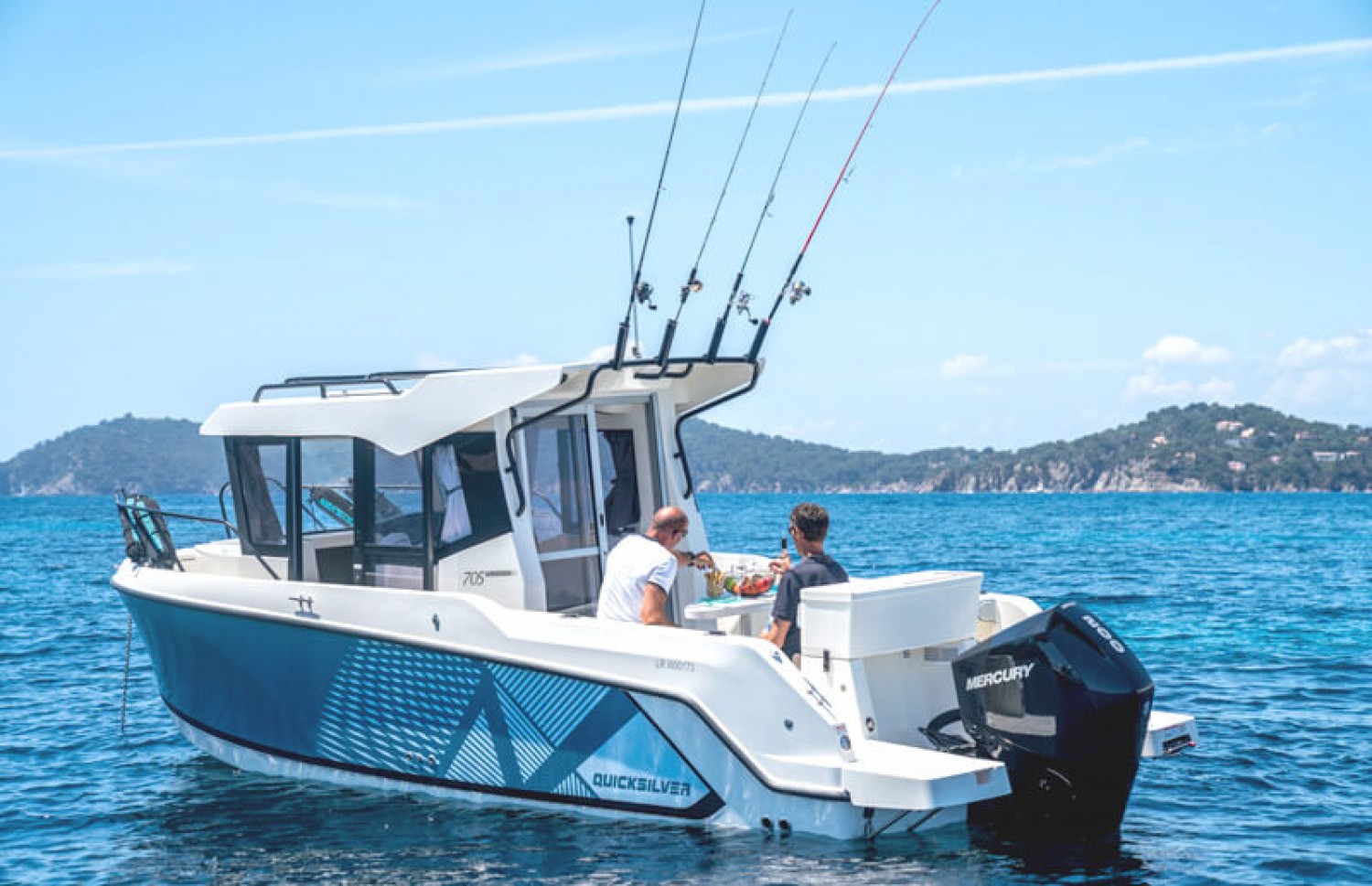 slider 2 Quicksilver Captur 705 Pilothouse